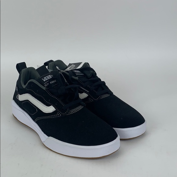 vans ultrarange all black